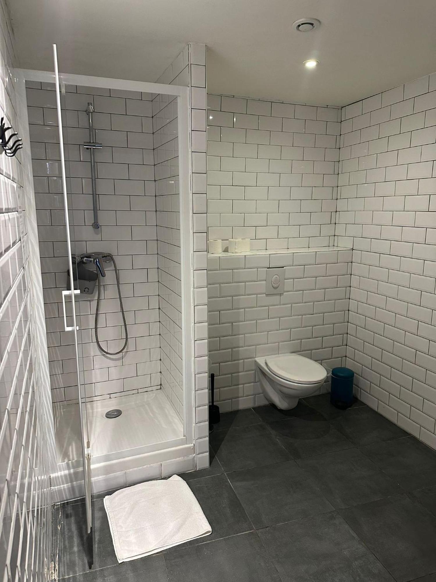 Bett im gemischten Schlafsaal mit 8 Betten